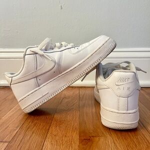 Nike Air | White Sneakers | Size 7.5 | Women’s